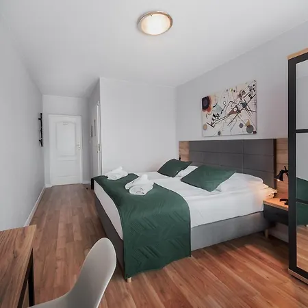 Bluemica Проживание в семье Мендзыздрое